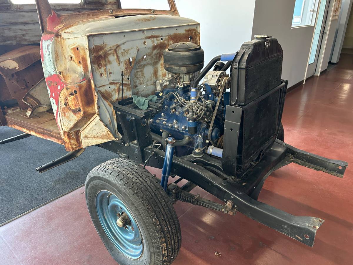 Ford-f1-1948-black-12