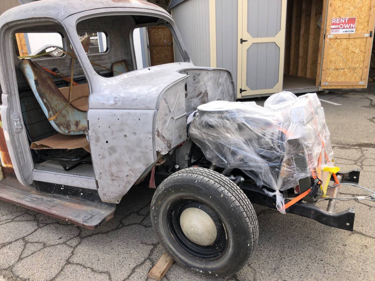 Ford-f1-1948-black-13