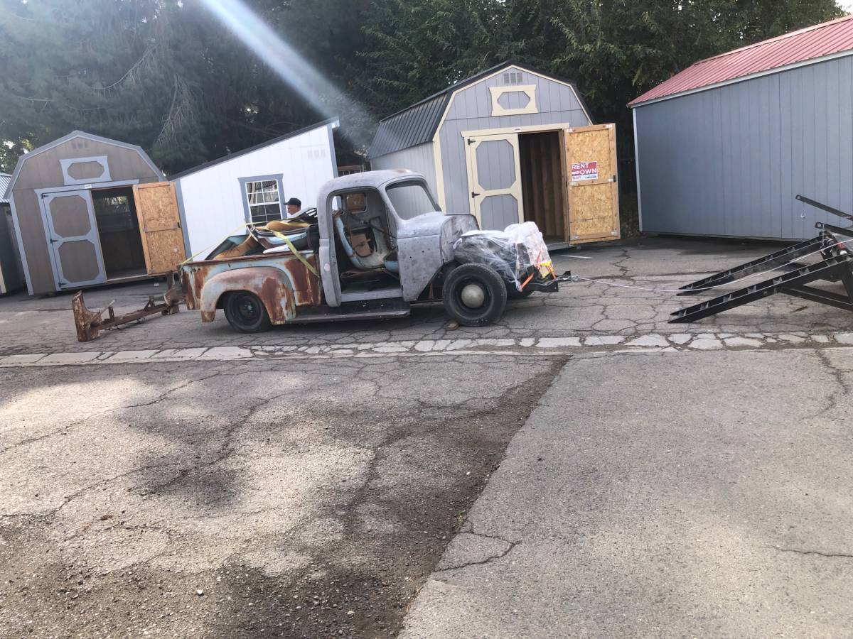 Ford-f1-1948-black-3