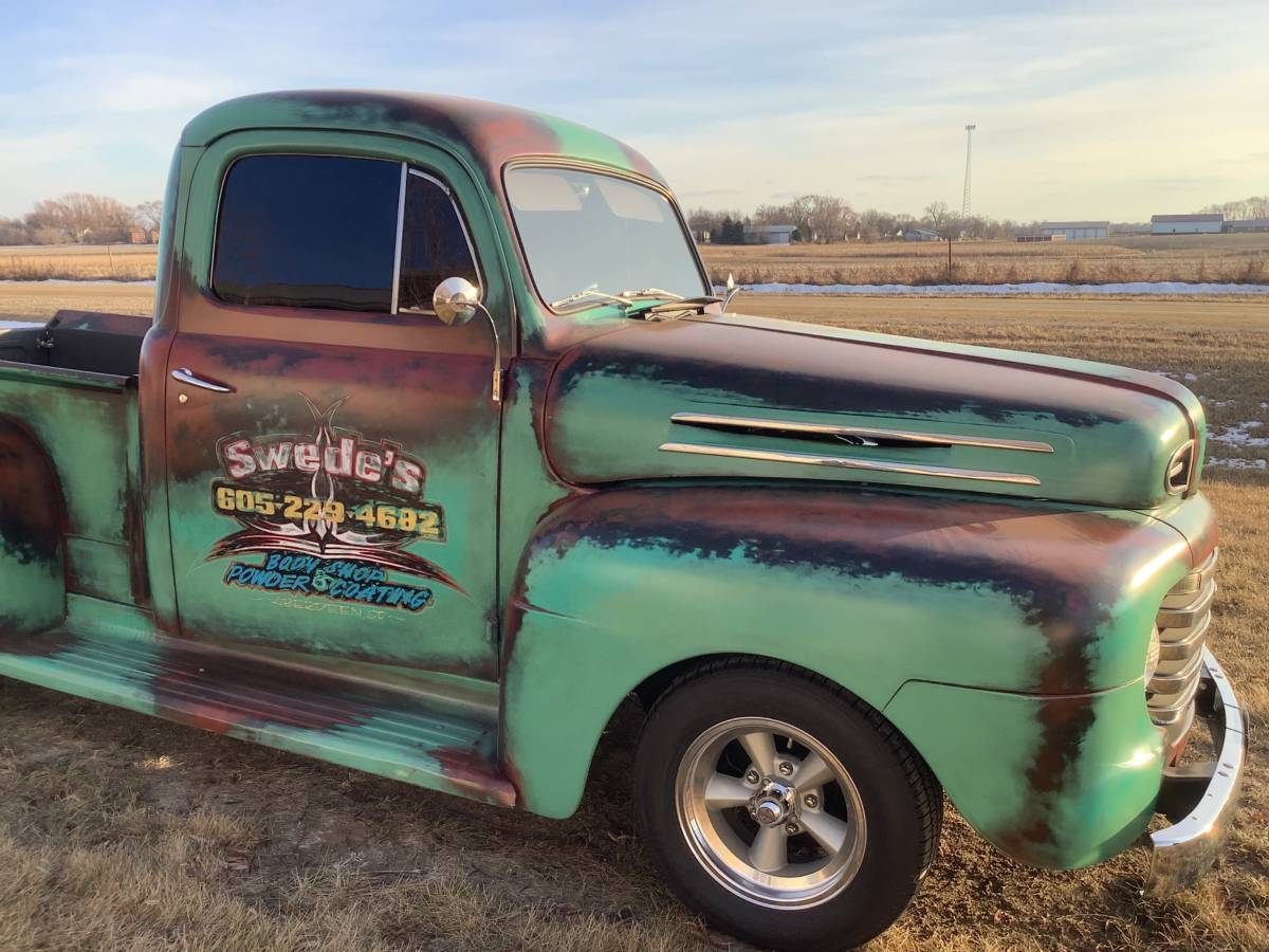 Ford-f1-1952-custom-13