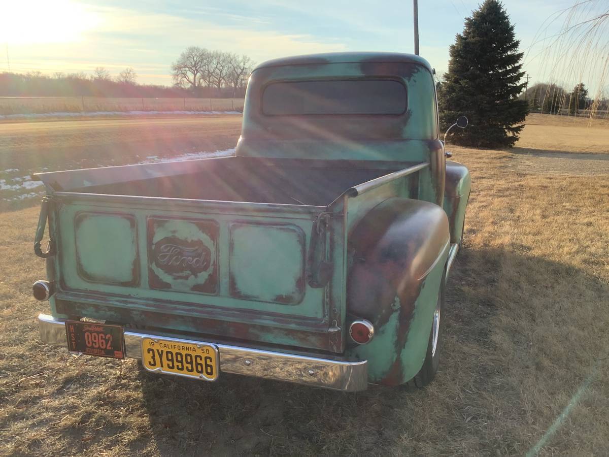 Ford-f1-1952-custom-17