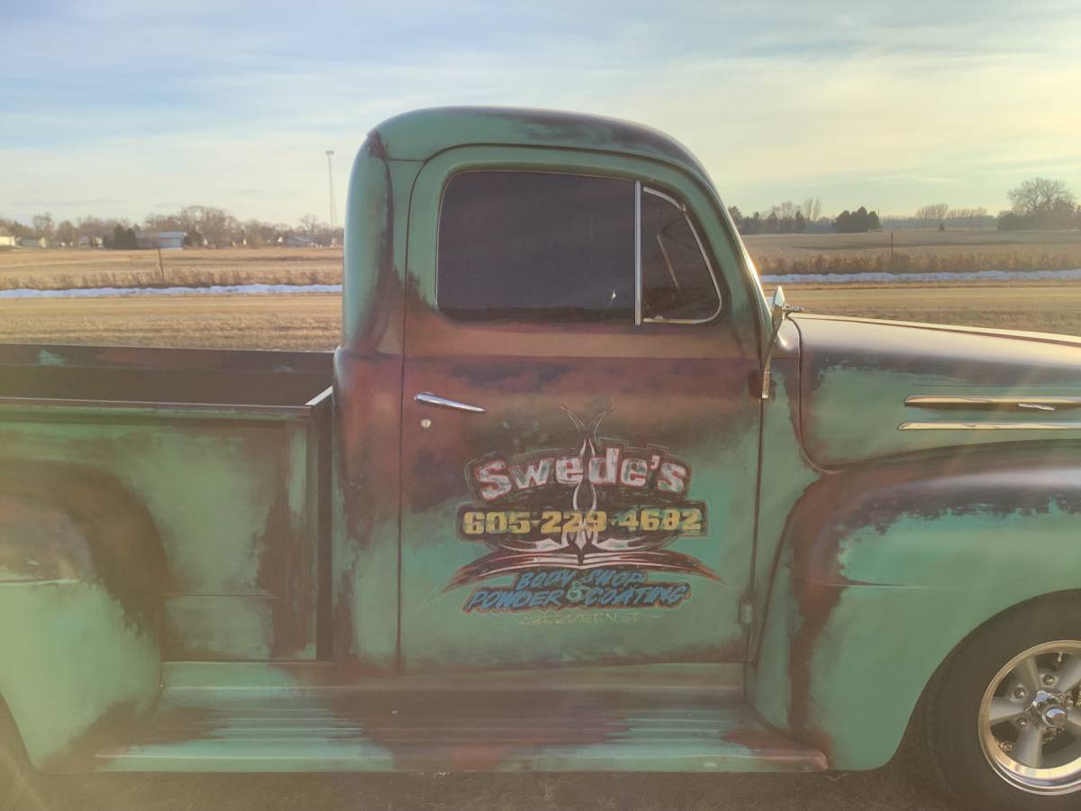 Ford-f1-1952-custom-19