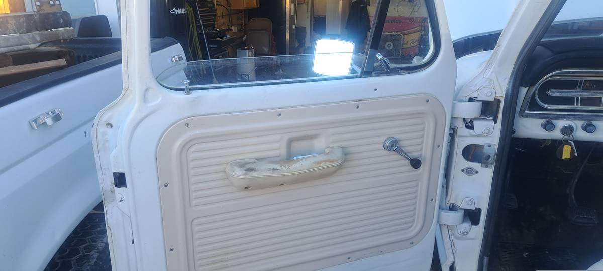 Ford-f100-1972-white-4