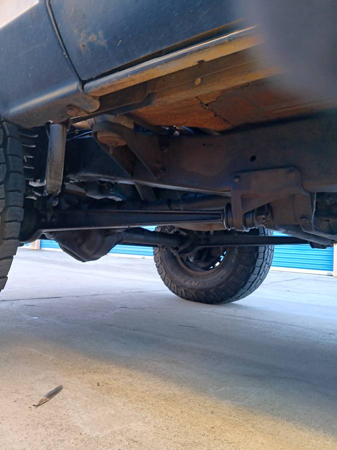 Ford-f100-4x4-1973-black-4