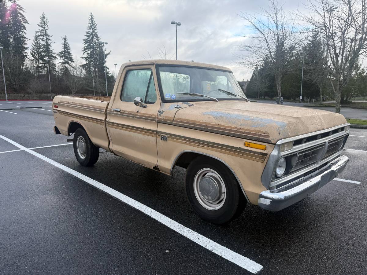 Ford-f100-custom-1976-yellow-2