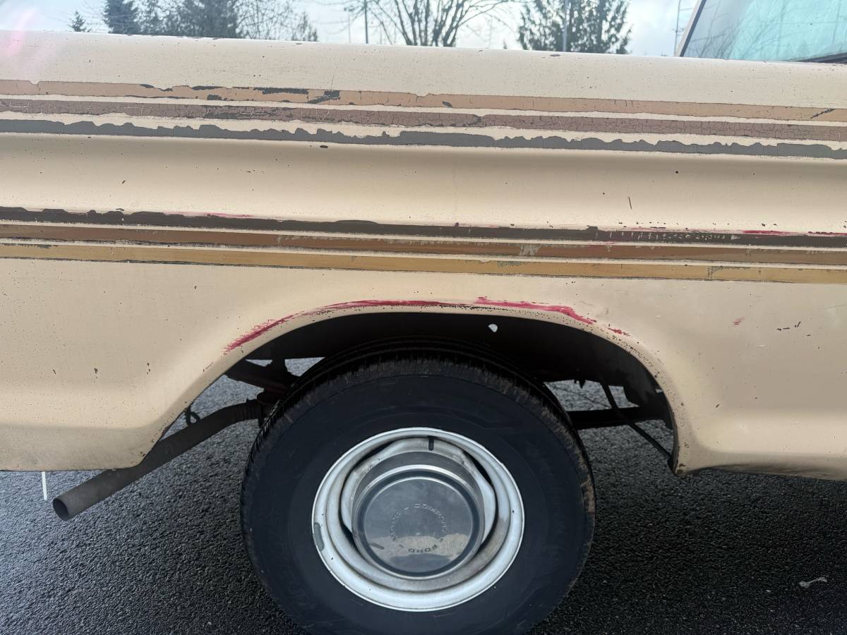 Ford-f100-custom-1976-yellow-8