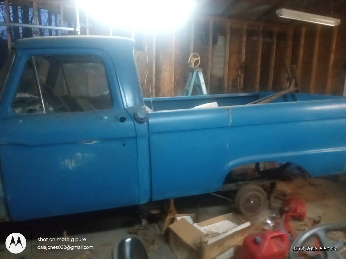Ford-f100-custom-cab-1966-blue-1