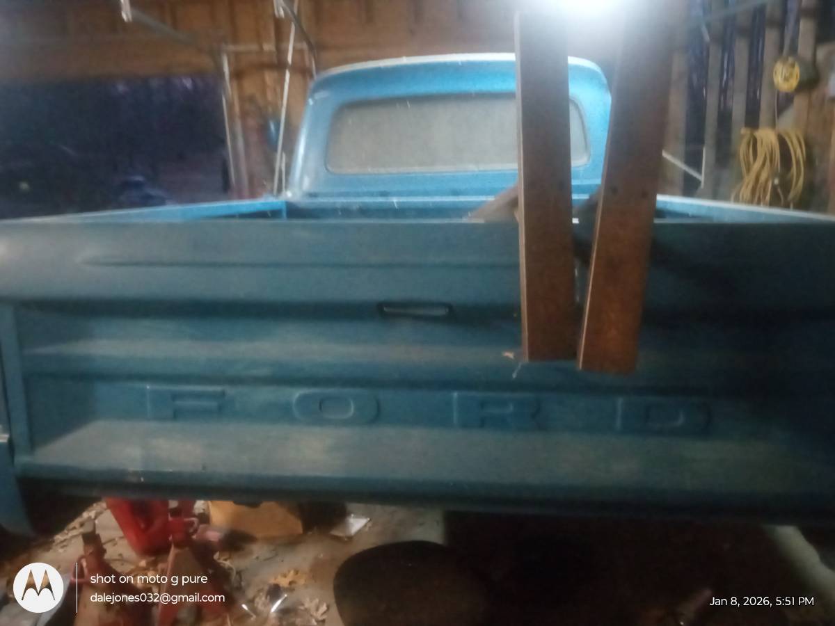 Ford-f100-custom-cab-1966-blue