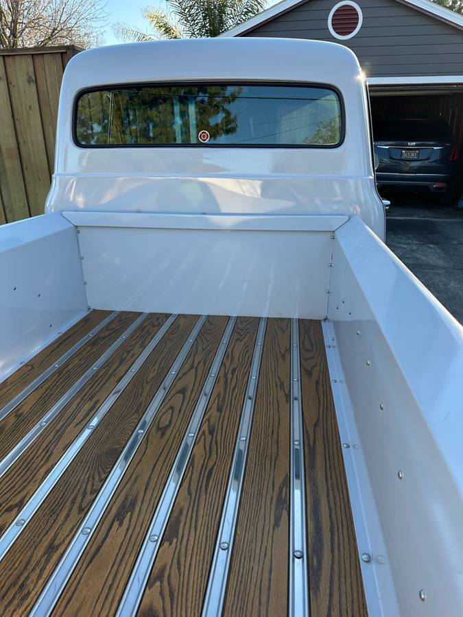 Ford-f100-pickup-1953-white-11