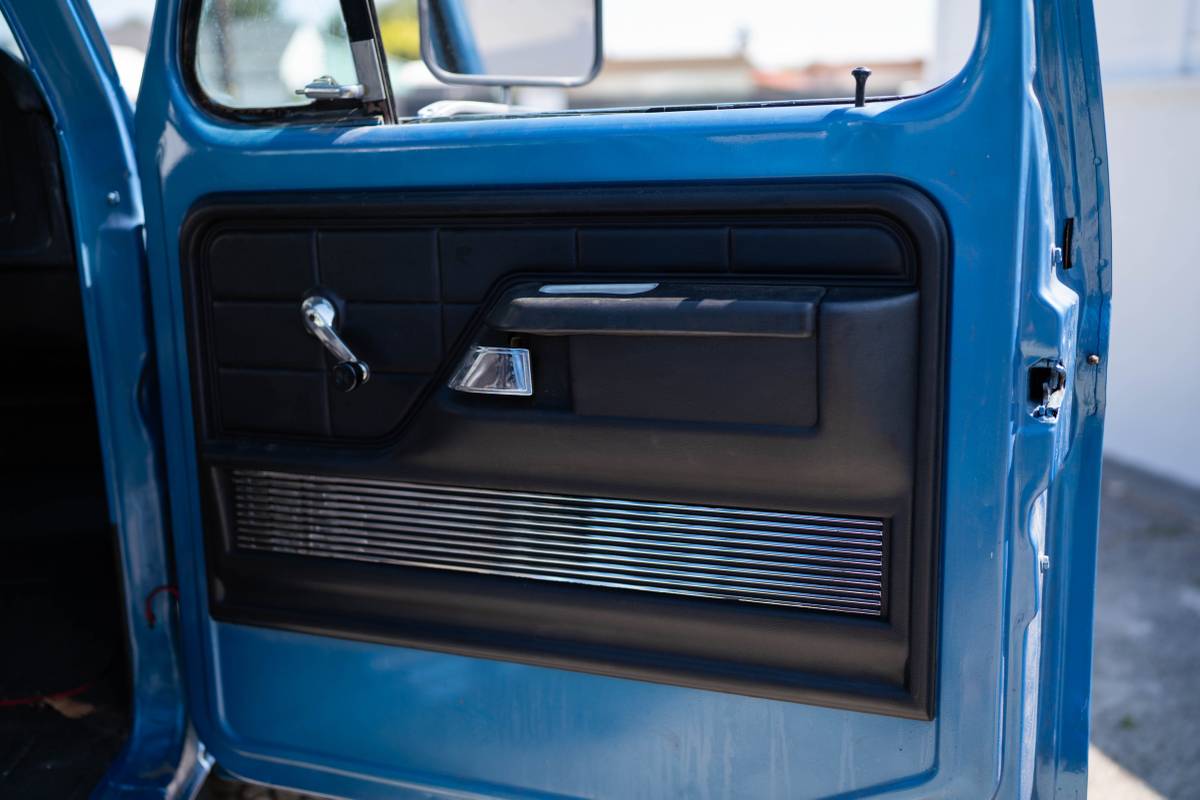 Ford-f150-1978-blue-17