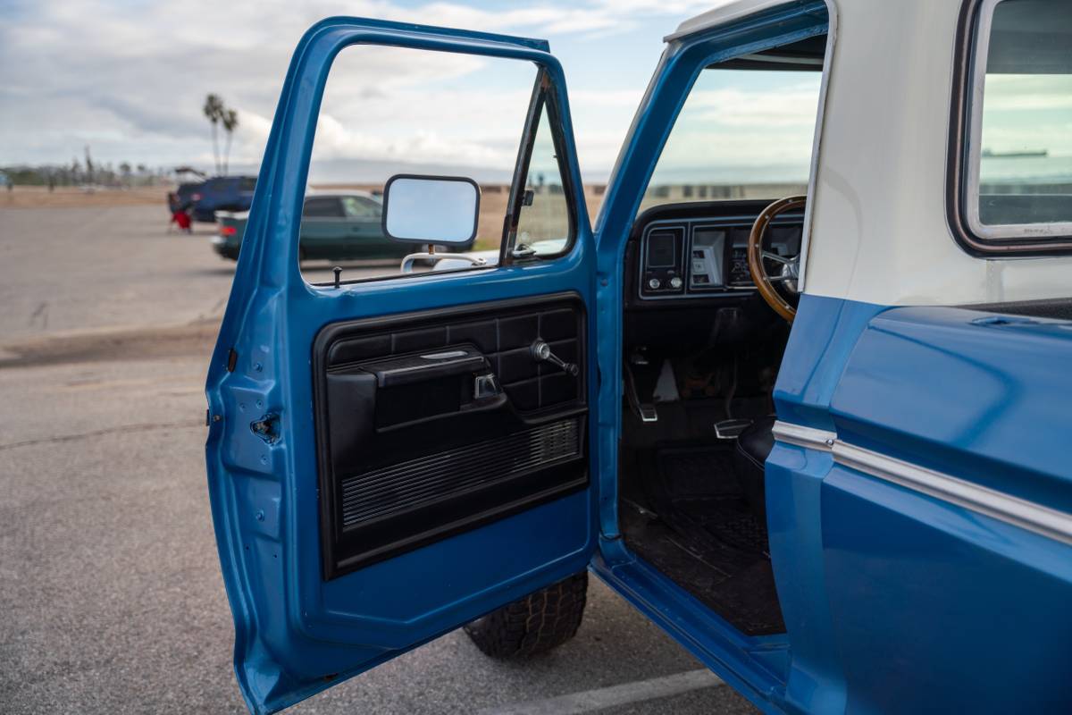 Ford-f150-1978-blue-9
