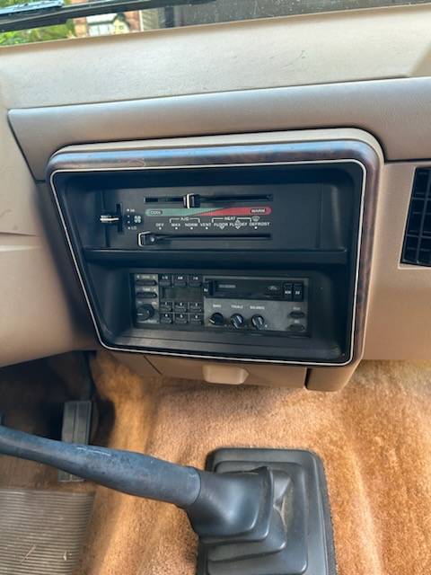 Ford-f150-lariat-1990-11