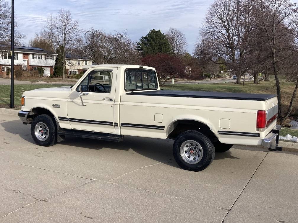 Ford-f15o-x-l-t-lariat-4x4-1988-white-4