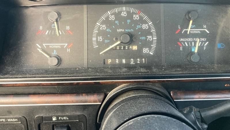 Ford-f15o-xlt-lariat-1988-white-4