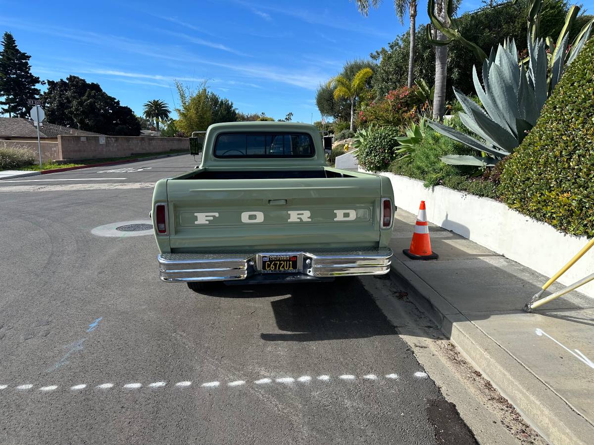 Ford-f250-1968-green-5