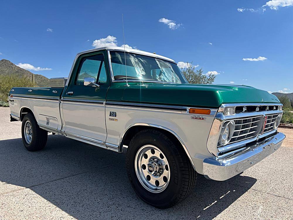 Ford-f250-1973-green-13