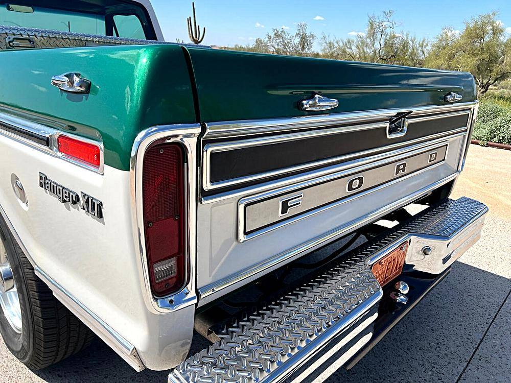 Ford-f250-1973-green-21