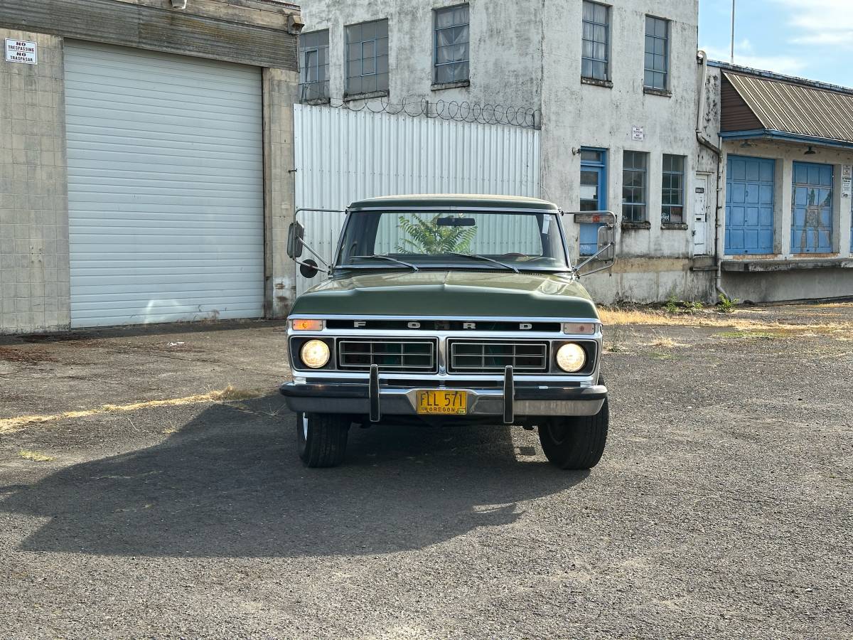 Ford-f250-1976-green-1