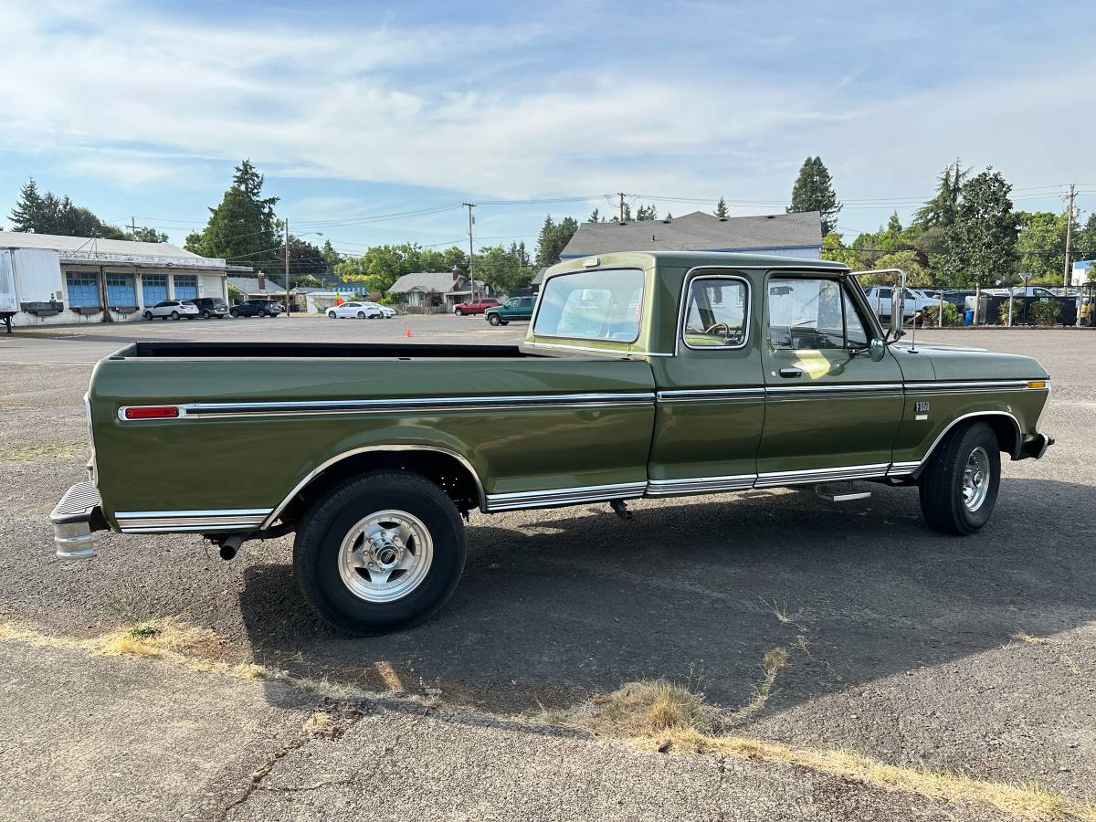 Ford-f250-1976-green-6