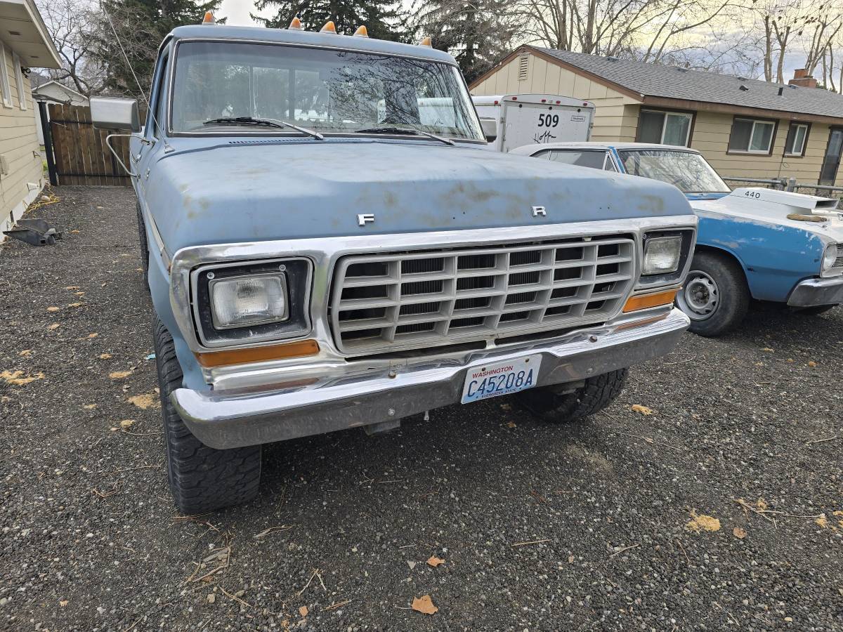 Ford-f250-4x4-1979-blue-2