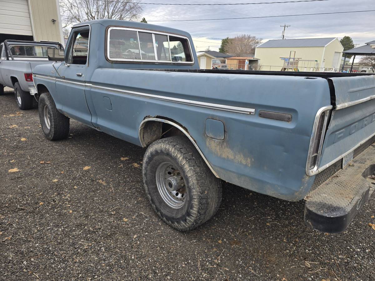 Ford-f250-4x4-1979-blue-7