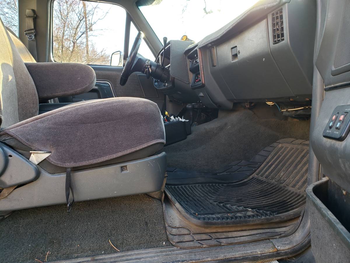 Ford-f250-4x4-lariat-1990-grey-1