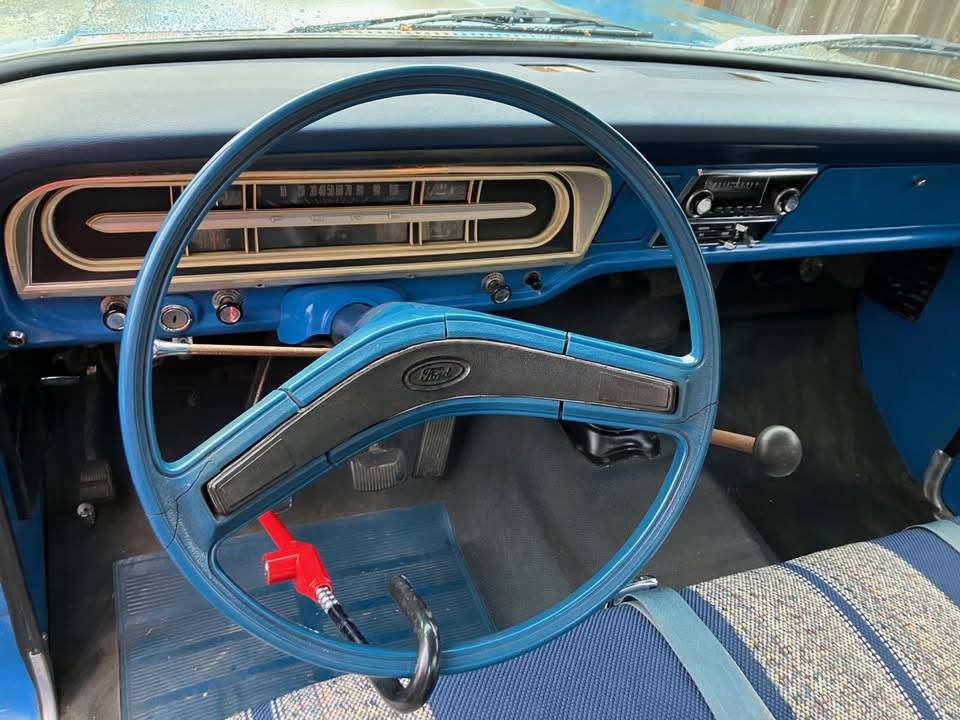 Ford-f250-camper-special-1972-blue-12