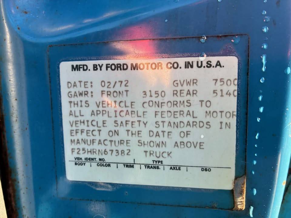 Ford-f250-camper-special-1972-blue-18