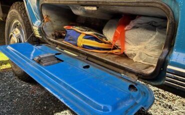 Ford-f250-camper-special-1972-blue-20