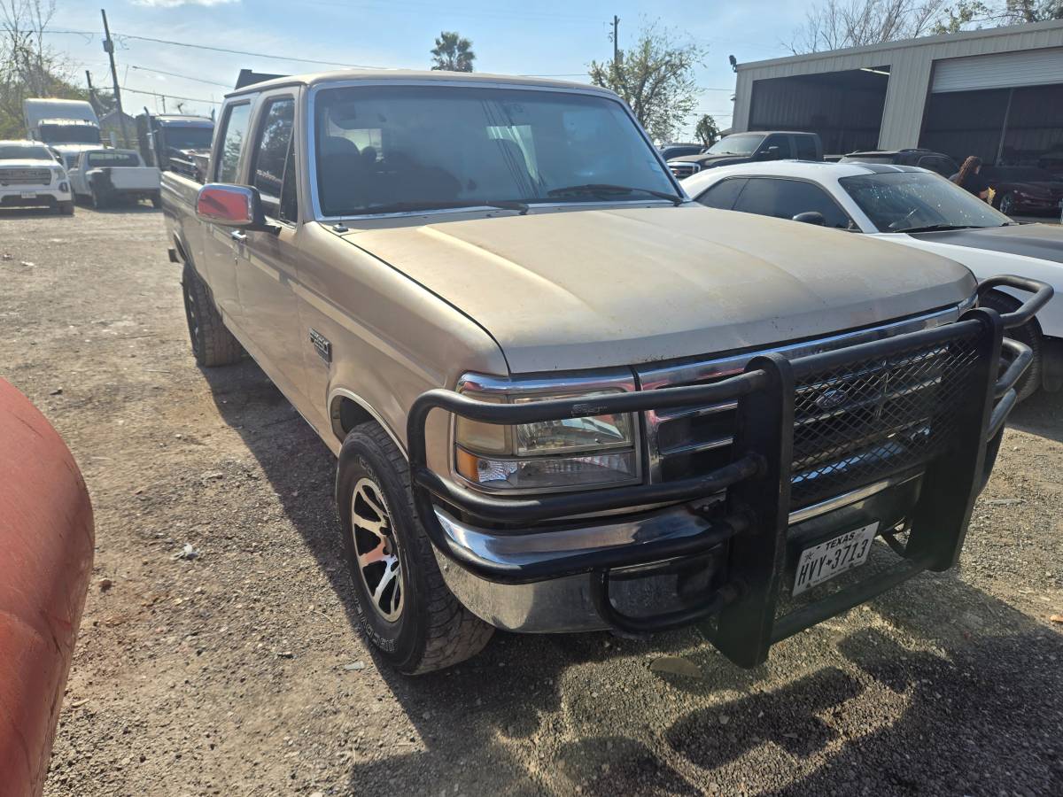 Ford-f250-crew-cab-7.3-diesel-1996-custom-1