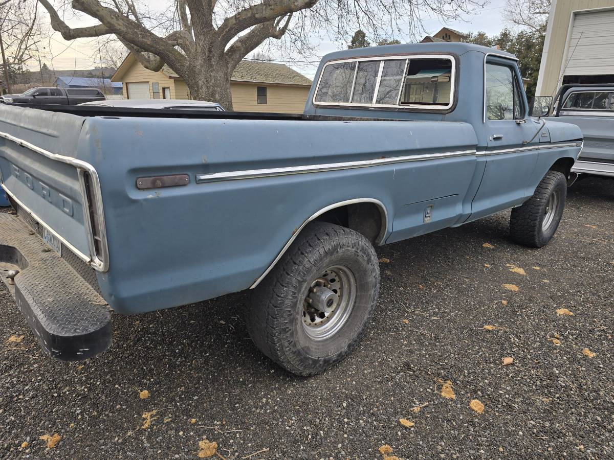Ford-f250-ramger-4x4-1979-blue-17
