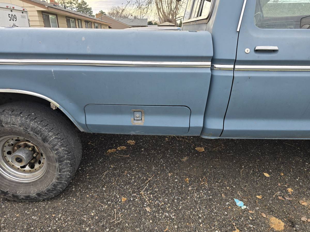 Ford-f250-ramger-4x4-1979-blue-5