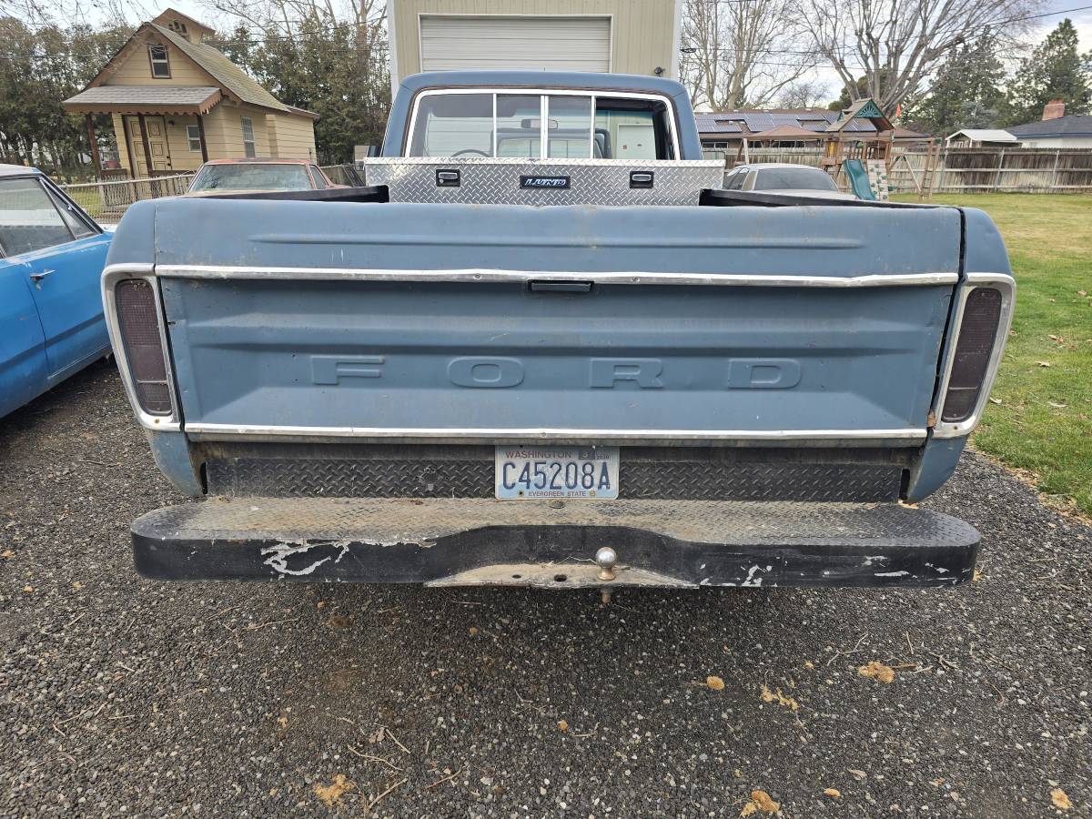 Ford-f250-ranger-4x4-1979-blue-17