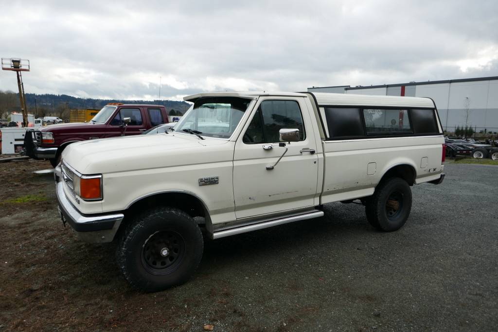 Ford-f250-super-duty-lariat-4x4-1988