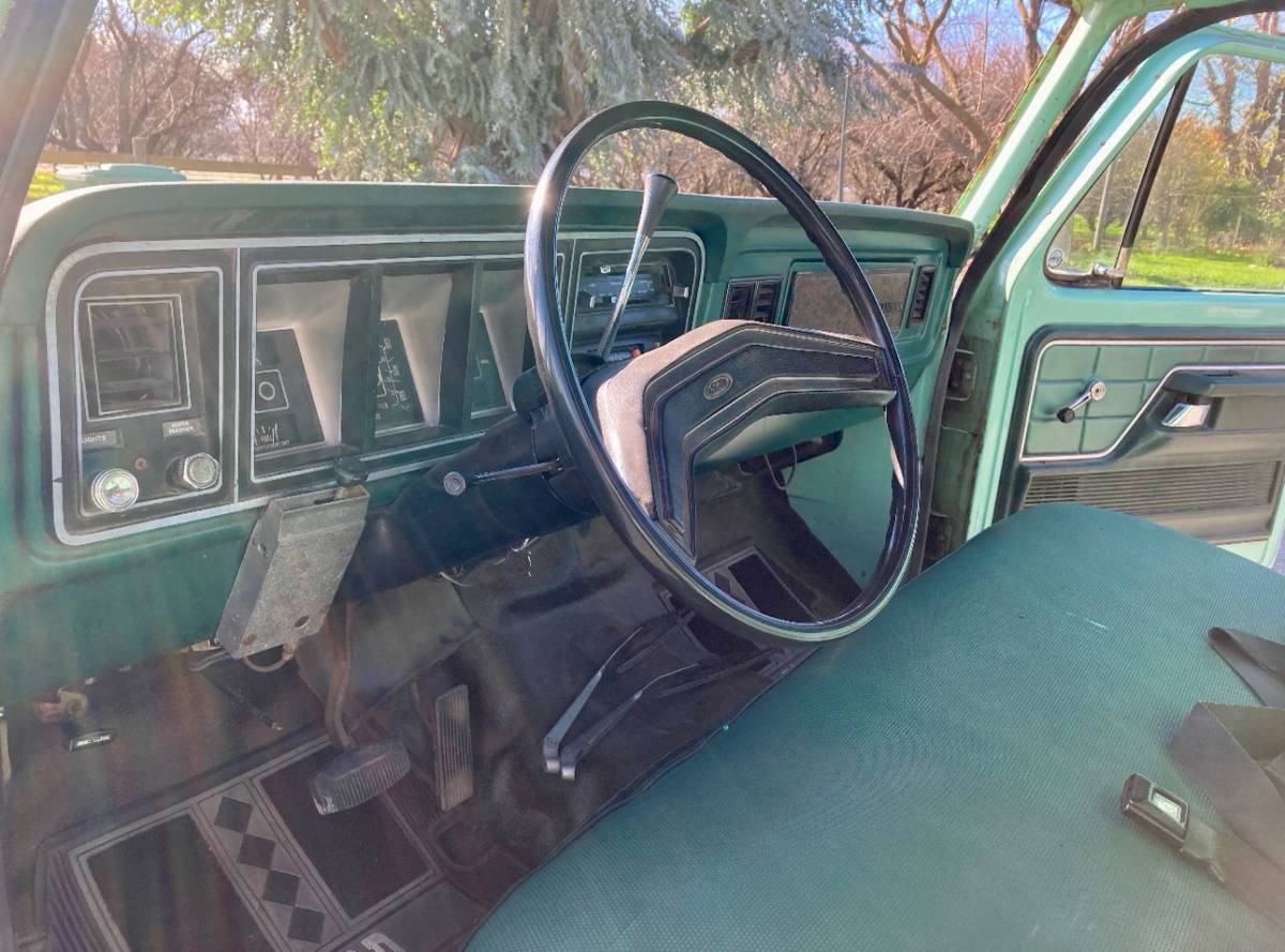 Ford-f350-1978-green-13