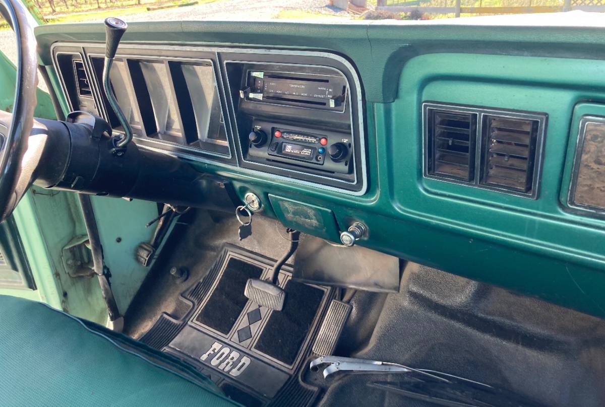 Ford-f350-1978-green-7