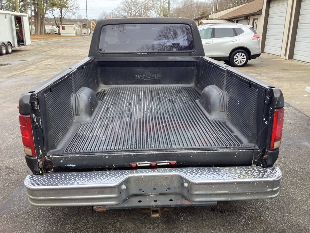 Ford-f350-1985-black-6