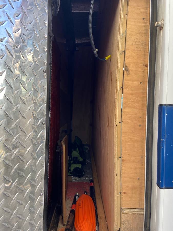 Ford-f350-super-duty-diesel-1990-white-1