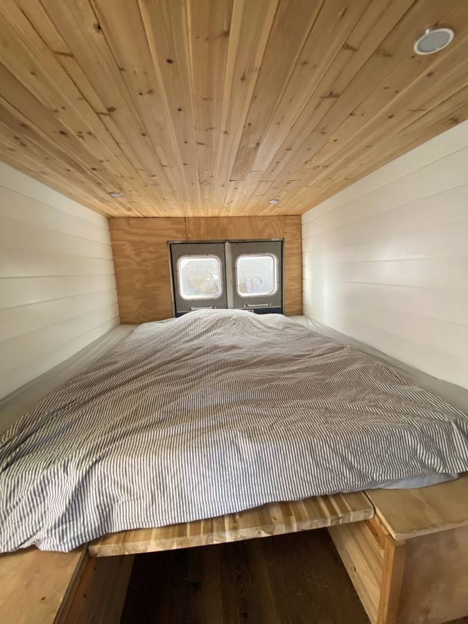 Ford-f350-super-duty-diesel-1990-white-5