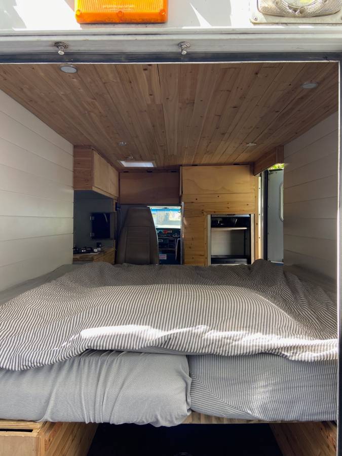 Ford-f350-super-duty-diesel-1990-white-8