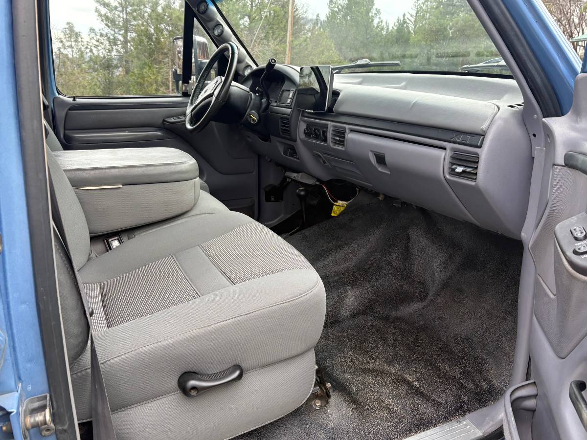 Ford-f350-super-duty-xlt-diesel-1996-2