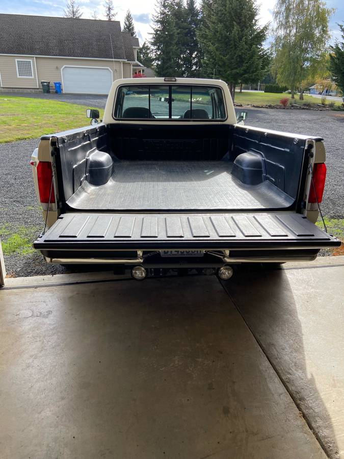 Ford-f350-xlt-lariat-1990-white-16