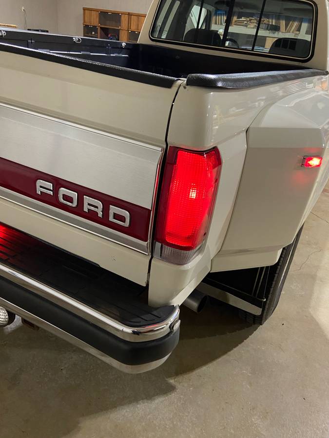 Ford-f350-xlt-lariat-1990-white-19