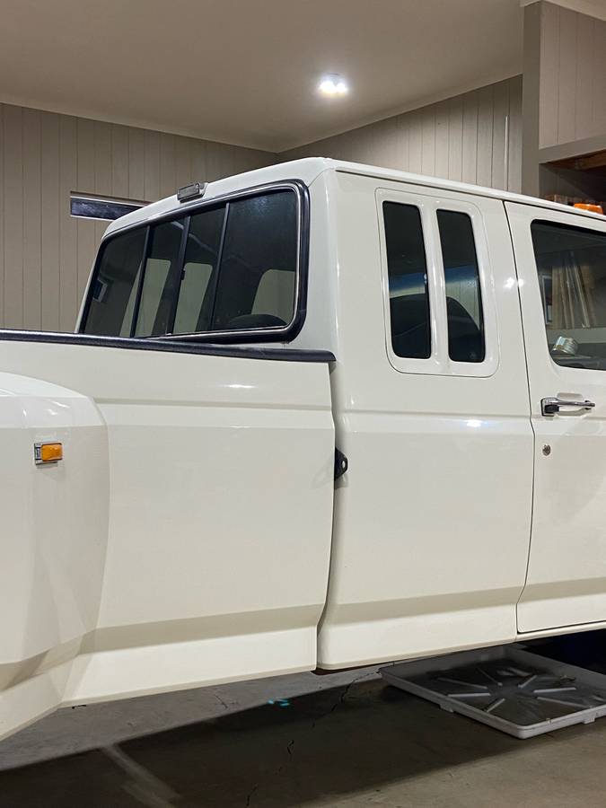 Ford-f350-xlt-lariat-1990-white-28