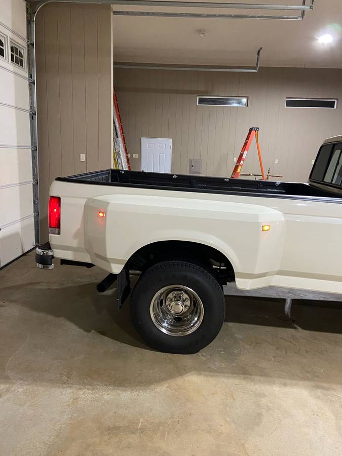 Ford-f350-xlt-lariat-1990-white-31