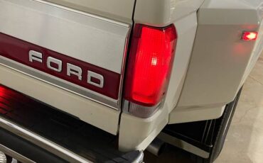 Ford-f350-xlt-lariat-1990-white-32