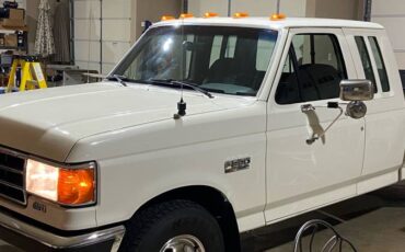 Ford-f350-xlt-lariat-1990-white-38