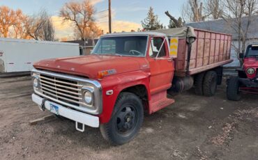 Ford-f600-1968-red-10