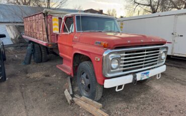 Ford-f600-1968-red-11