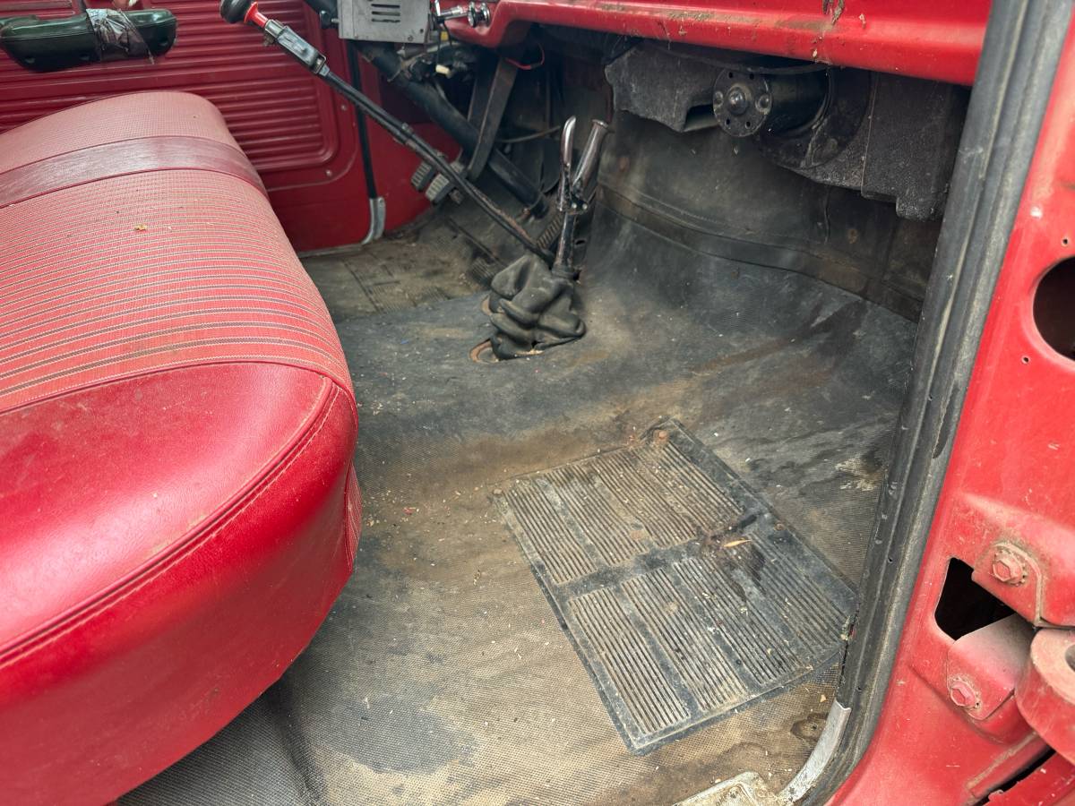 Ford-f600-1968-red-7